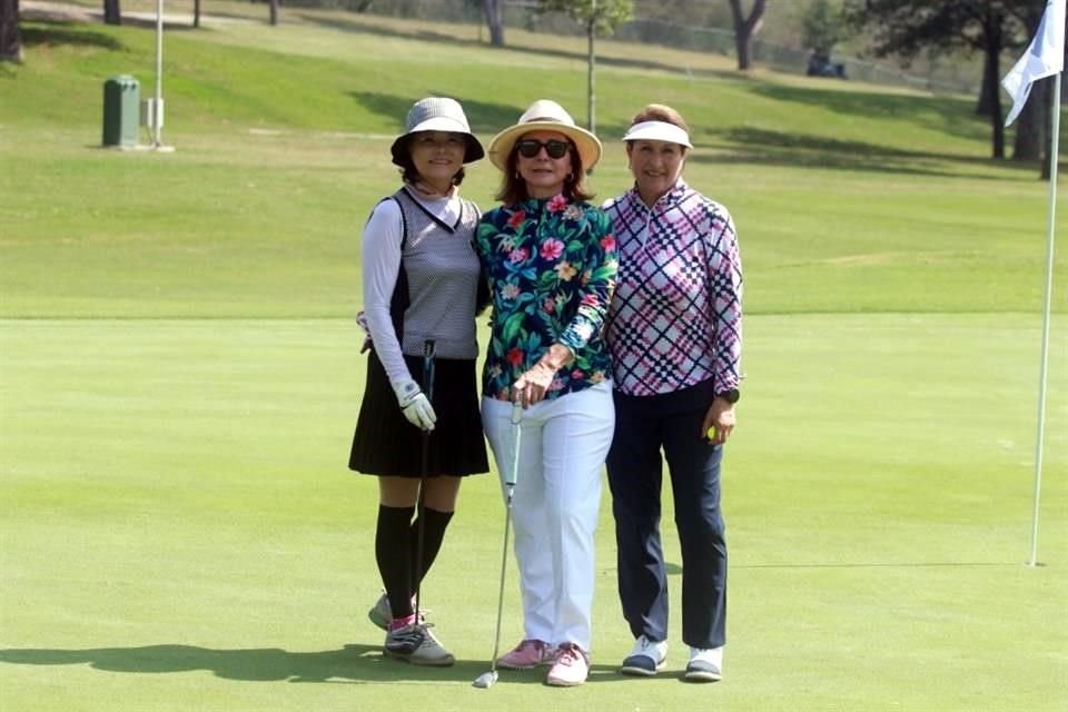 Gina Kum Lee, Marcela Camelo y Clementina Baena Puente