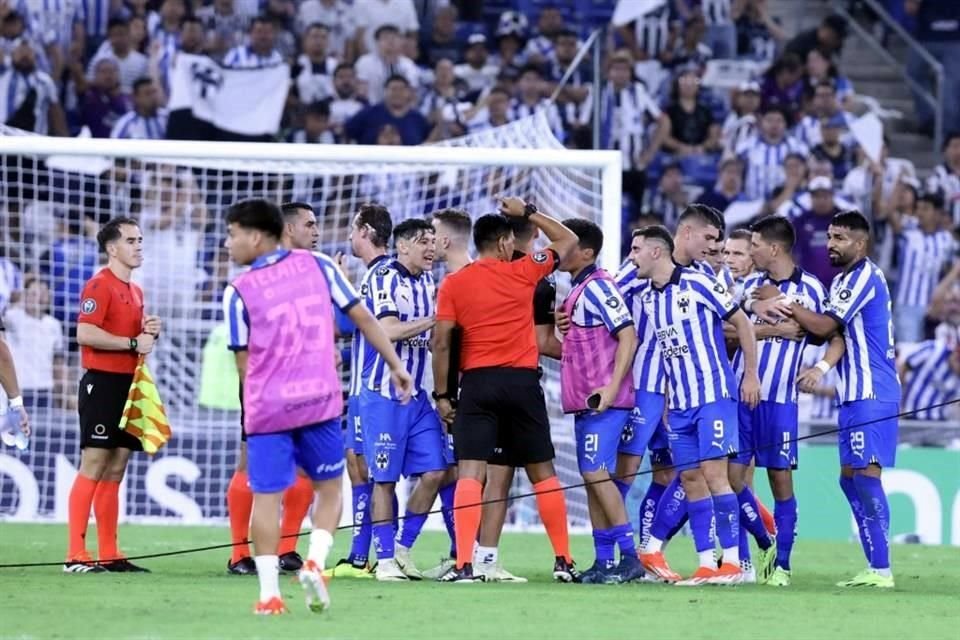 La eliminación se convirtió en frustración en Rayados.