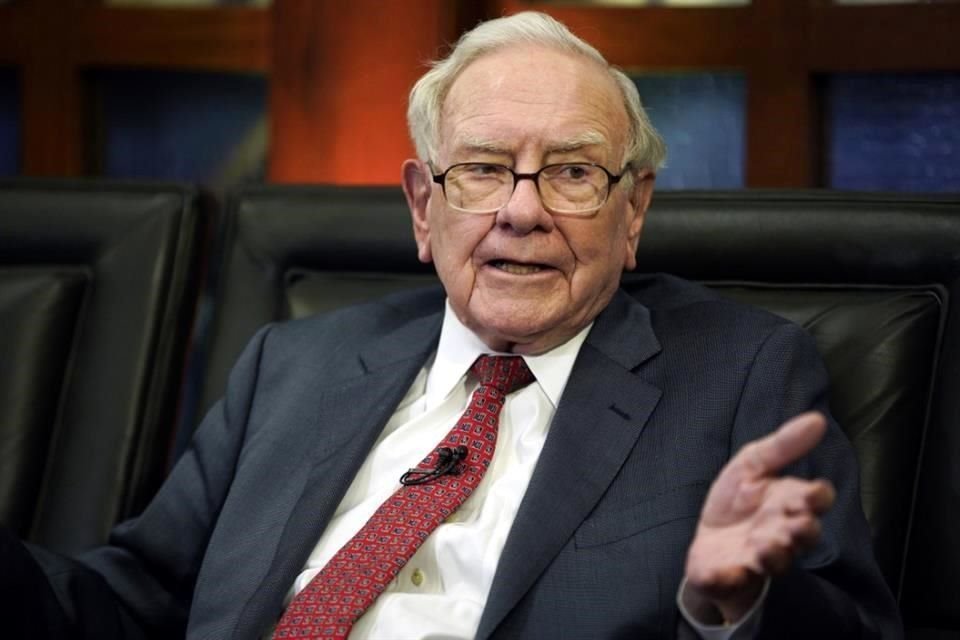 Warren Buffet tiene 120 mil millones de dólares en ganancias en papel con sus acciones de Apple.