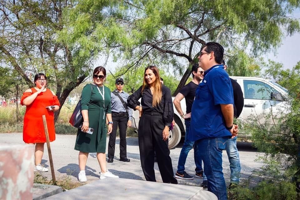 Betsabé Rocha Nieto, encargada del despacho del municipio de Monterrey, realizó un recorrido por algunos panteones.