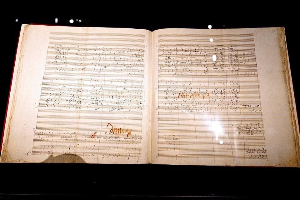 En el recinto se exhiben manuscritos firmados por el compositor alemán.