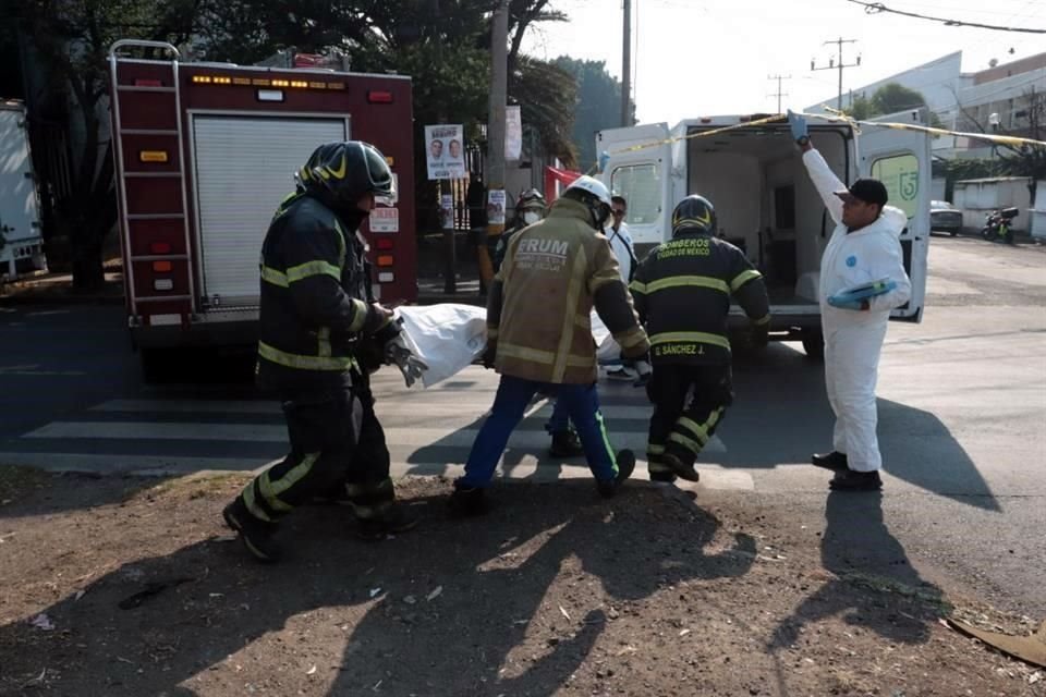 El copiloto de un vehículo murió luego de que el vehículo en el que viajaba se impactara contra la parte trasera de un camión de carga.