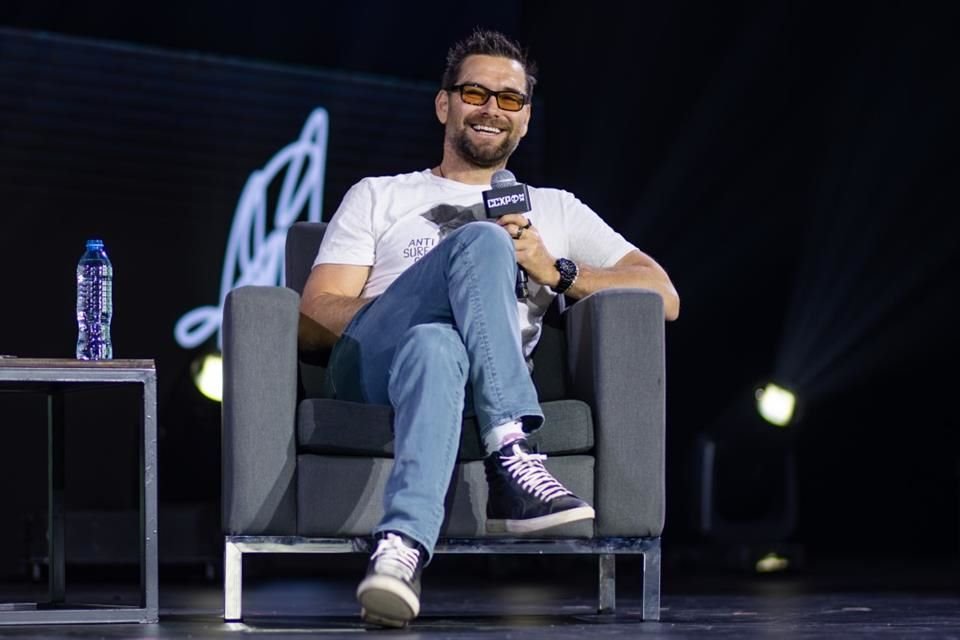 El actor Antony Starr cuenta cómo fue trabajar con la cineasta mexicana Patricia Riggen en la película G20.