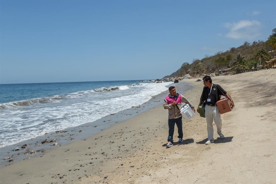 A Yelapa acuden a votar personas de localidades como Pizota, Tecomata y Manzanilla.