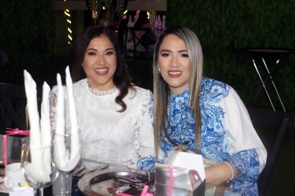 Clara Castillo y Cinthia Moreno