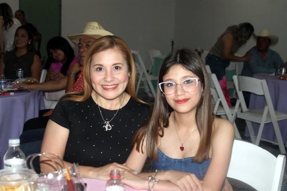 Dinorah y Denisse Cano