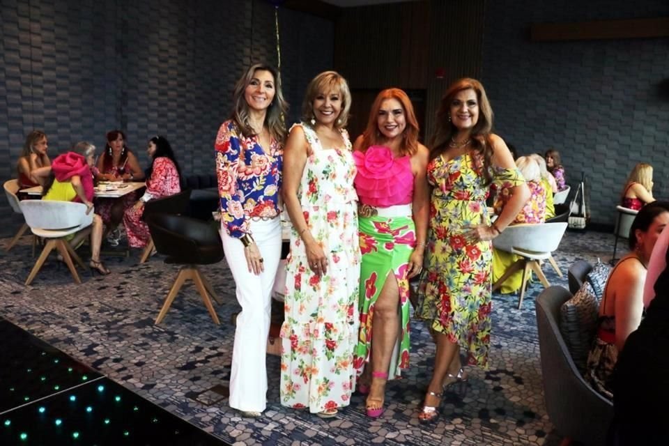 Adriana Cantú, Juany Narváez, Nancy Castillo y Juany Segovia