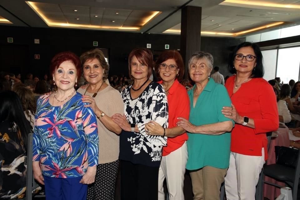 Alma Lankenau, Nora Lankenau, Beatriz Lankenau, Nelly Lankenau, Norma Lankenau y María Inés de Lankenau