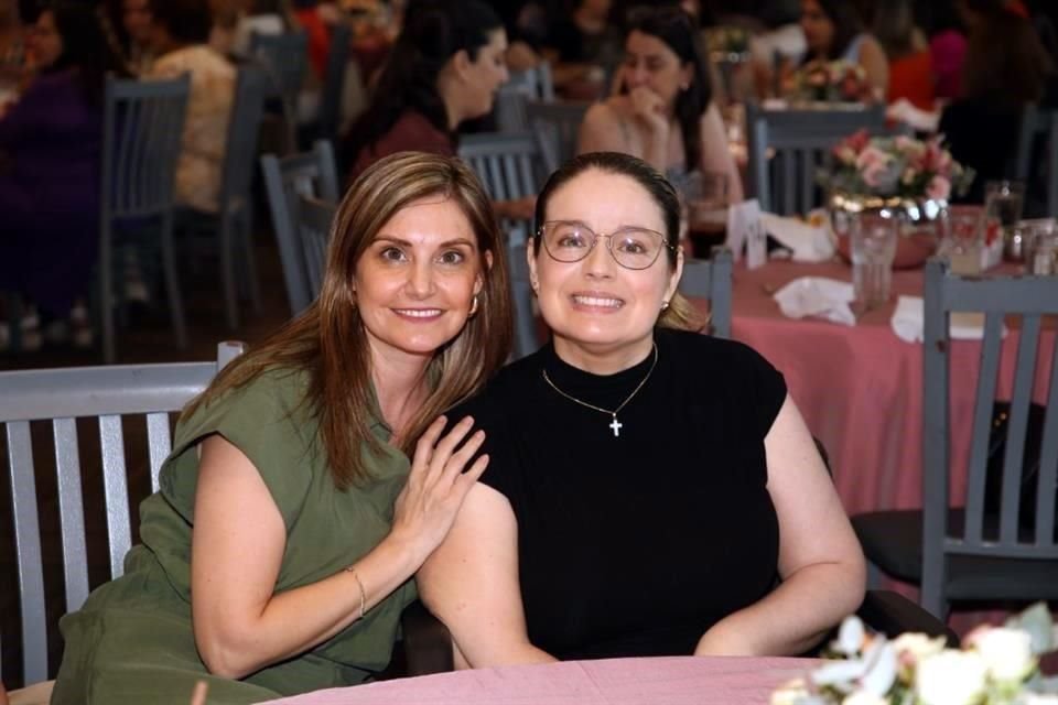 Betty Villarreal y Lyz Martínez