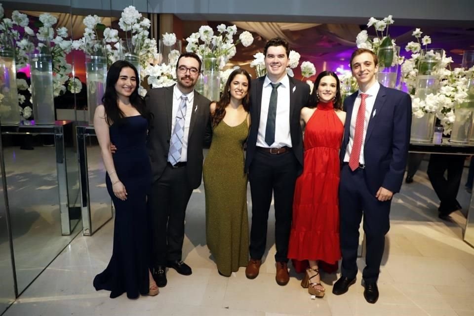 Natalia Montemayor Gutiérrez, Fernando Baltos, Diana Trujillo, Adrián Salinas, Georgina Álvarez y Antonio Salinas