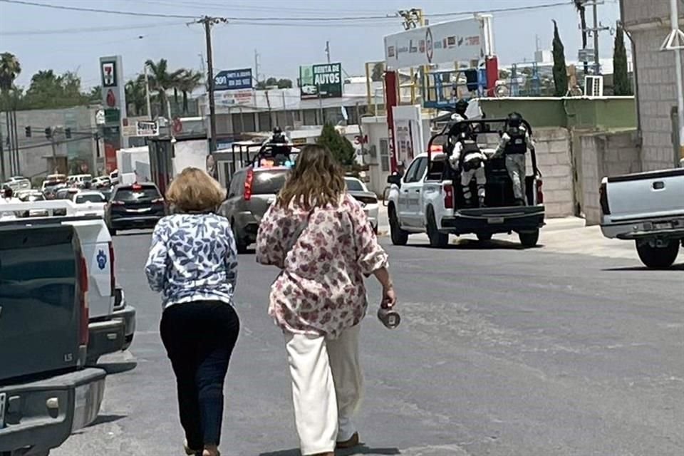 Mientras Xóchitl Gálvez daba su discurso en Reynosa, en el exterior del salón 'La Cantera' decenas de patrullas vigilaban el evento de la candidata.