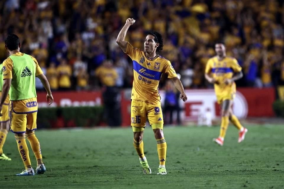 Lainez sigue haciéndole goles a los Rayados.