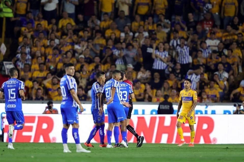 Repasa más de las imágenes del primer tiempo que acabó 1-1 en ese lapso.