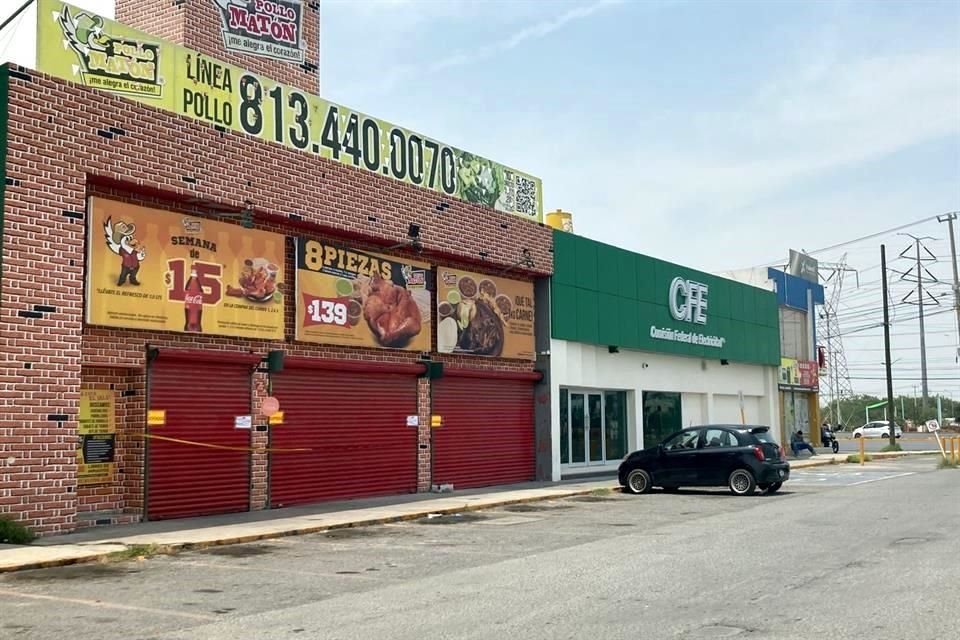 Hasta ayer, el negocio de Pollo Matón de la Avenida Raúl Salinas se encontraba suspendido.