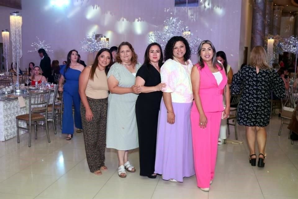 Mary Tere Leija, Mónica acheca, Ana Vagas, Ana Raírez e Isabel Juárez