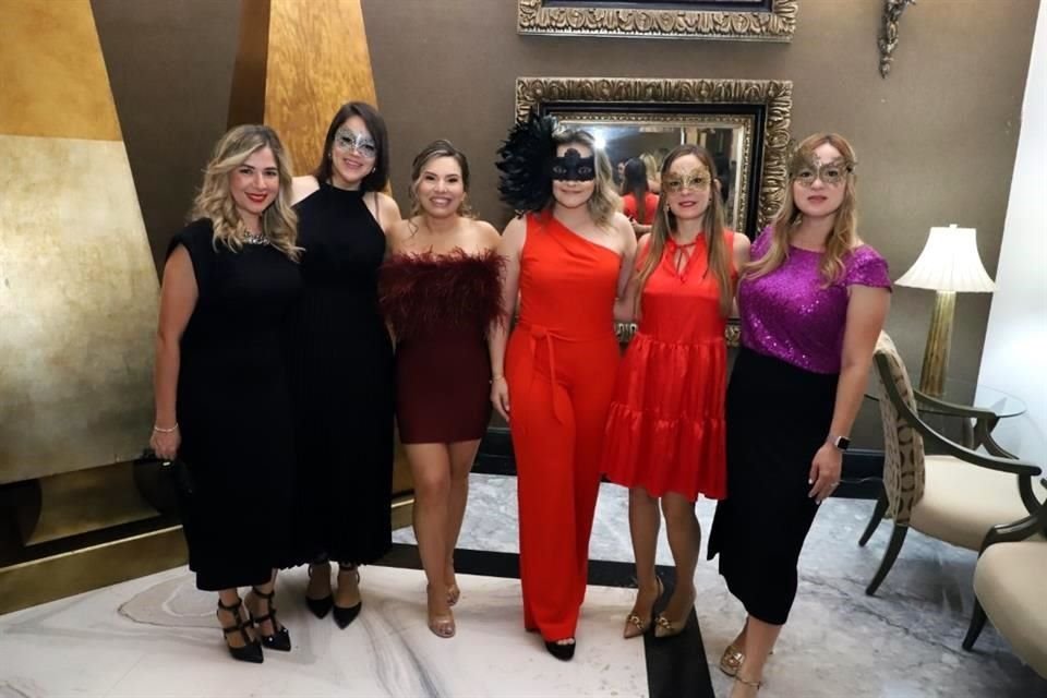 Karla Rodríguez, Rebeca Mijares, Nuvia Peña, Wendy Arredondo, Marcela González y Silvia Lozano de Flores