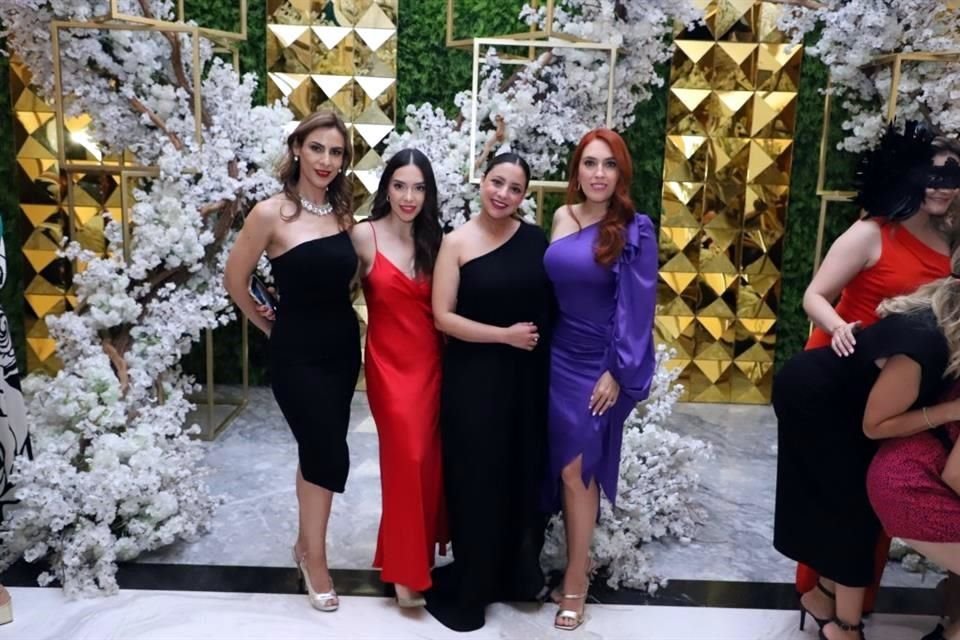 Lizeth de Rodríguez, Irma de García, Mariel Reyes y Blanca Elizondo