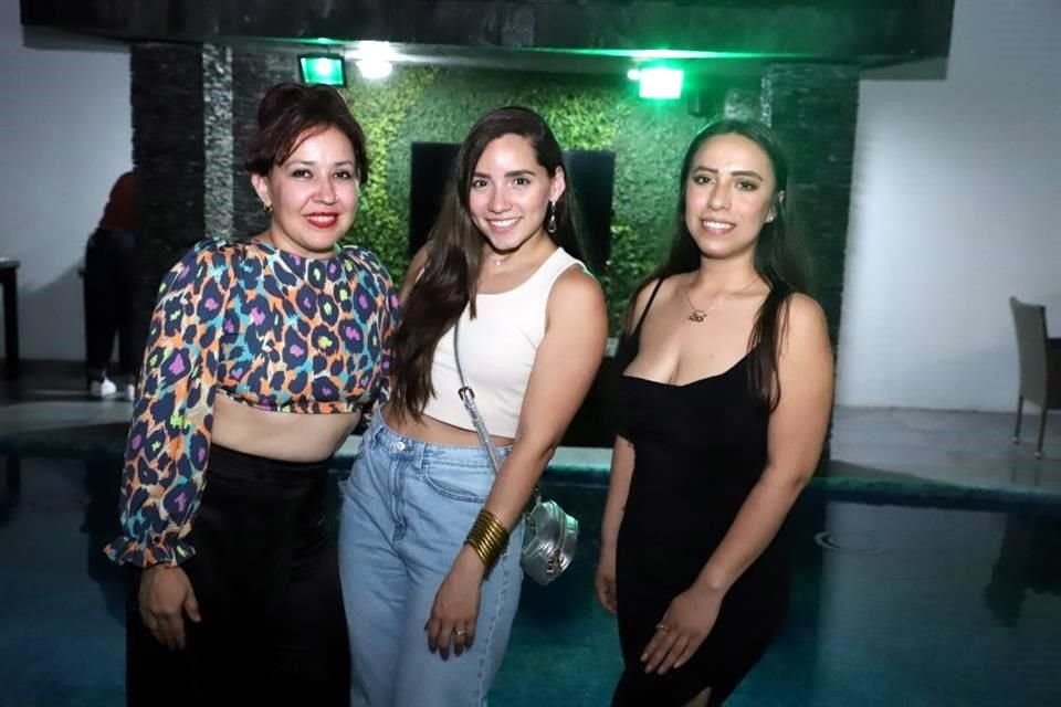 Faby Rodríguez, Linda Almaguer y Nayra Rodríguez