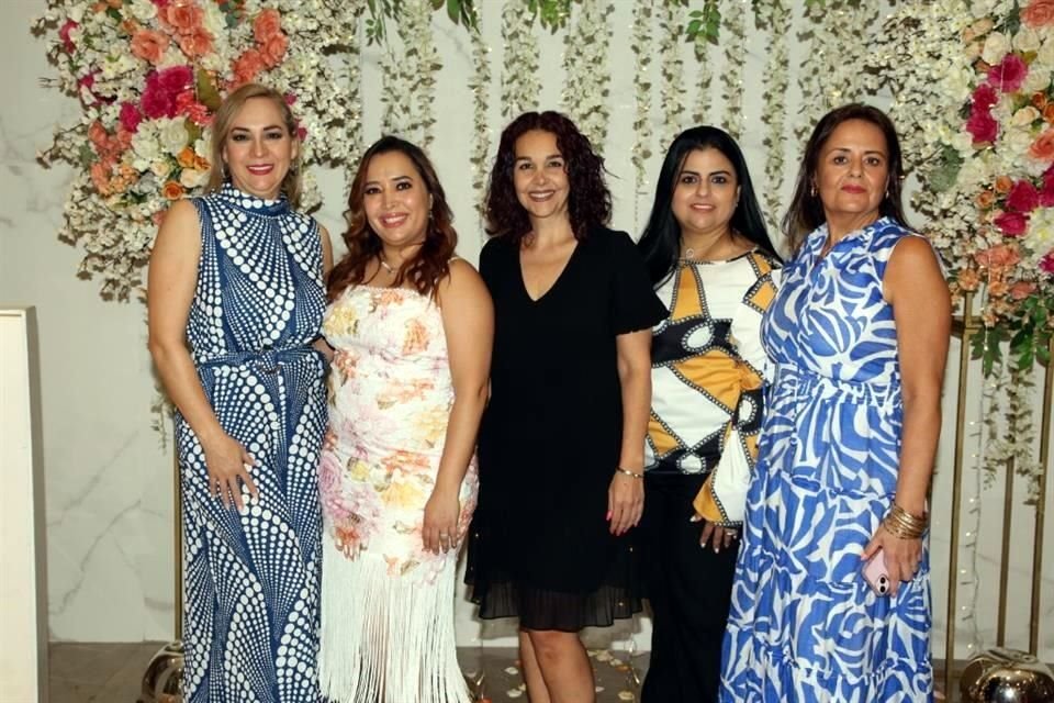 Edith Loya, Cindy Chavarría, Bárbara Garza, Lety Treviño de Ponce y Nora de la Garza