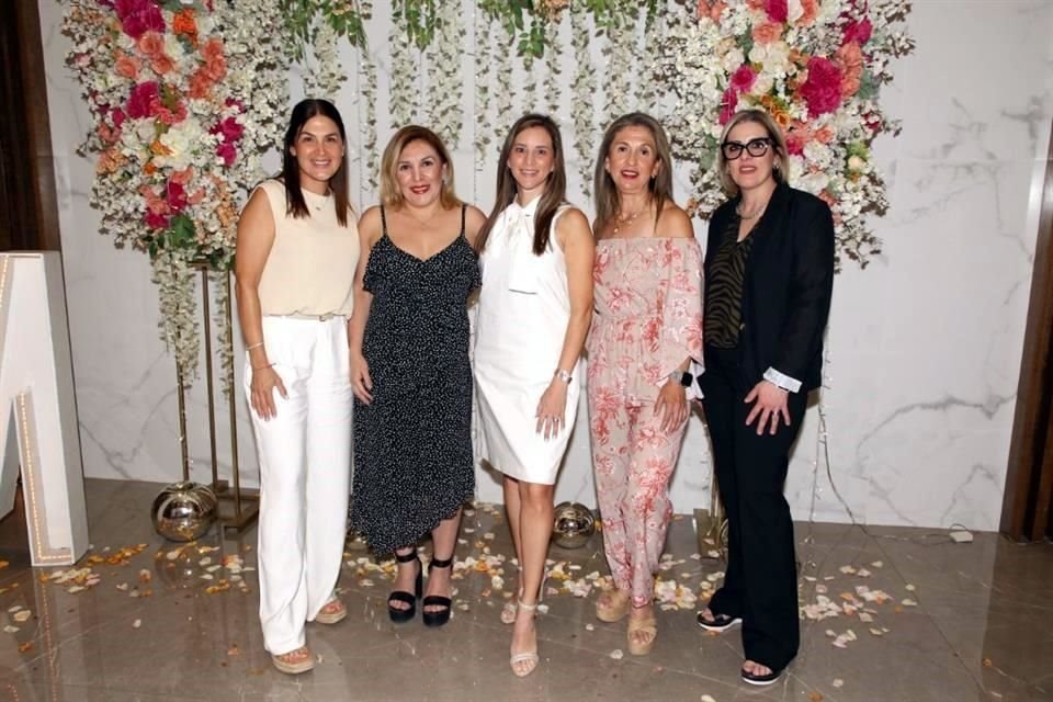 Mónica Martínez, Ondina Estrada, Patricia Garza, Liz Fernández y Sandra González