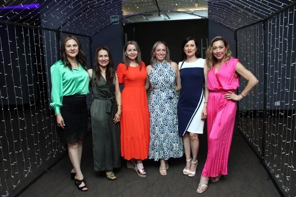 Paloma González, Marizza Viera, Lolis Castillo, Ana Orozco, Paty Marroquín y Graciela de Ayala