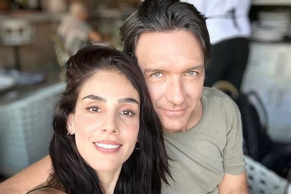 Sandra Echeverría y Leonardo de Lozanne se dan una segunda oportunidad en el amor tras una separación y reconciliación fallida.