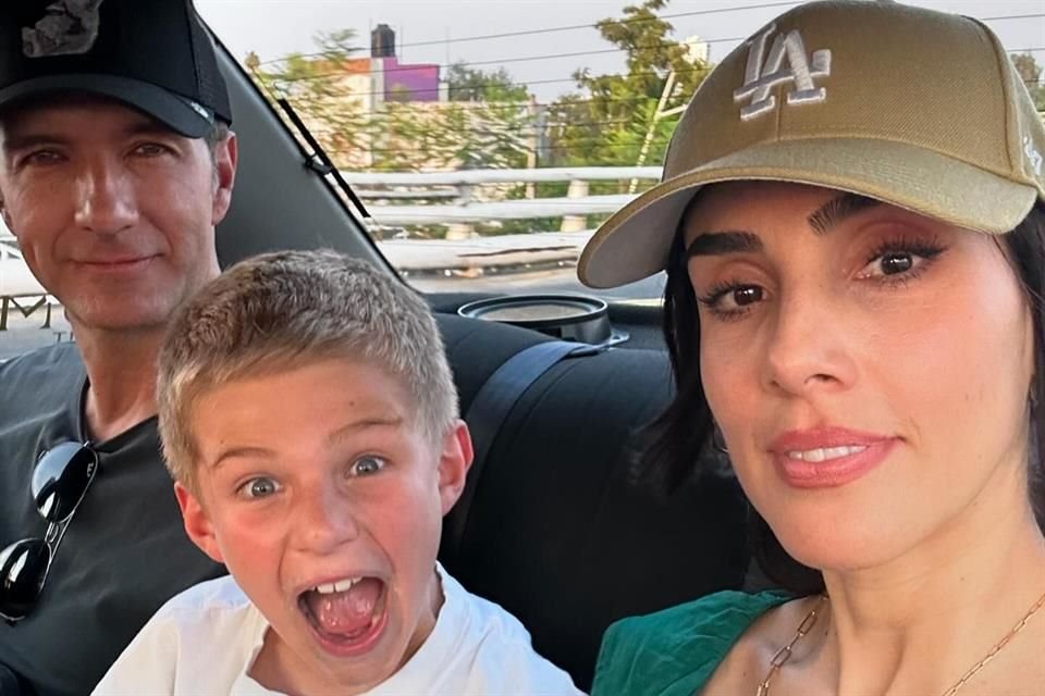Tienen un hijo juntos llamado Andrés.