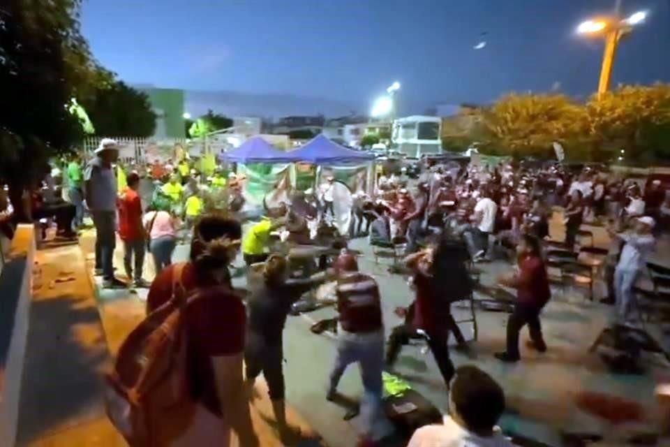 Morenistas agredieron a militantes del PVEM durante un mitin en el Municipio de Soledad, en San Luis Potosí.