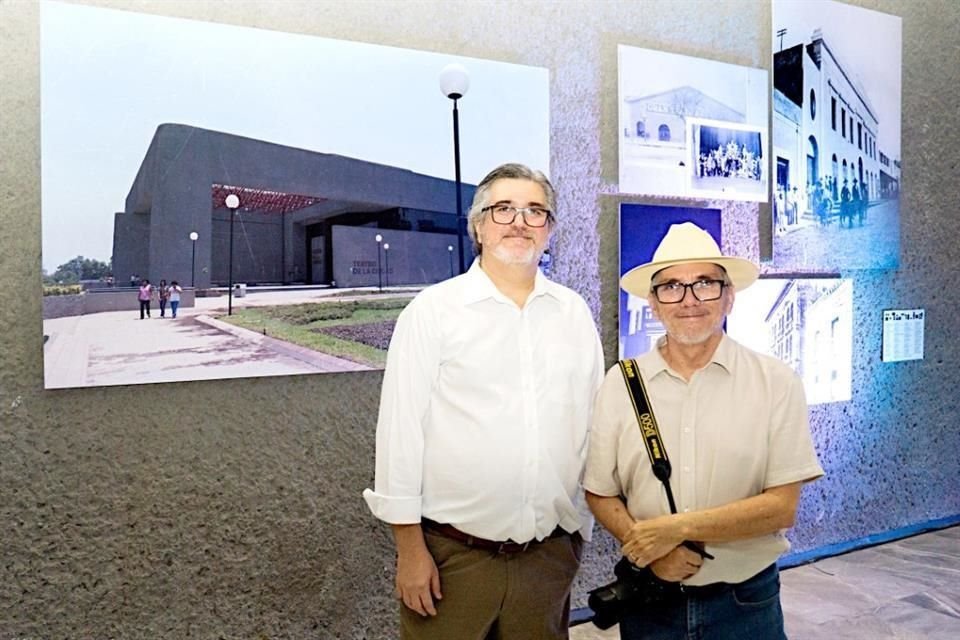 Enrique Gorostieta (izq.) y Eduardo González han plasmado en fotos la historia del recinto.