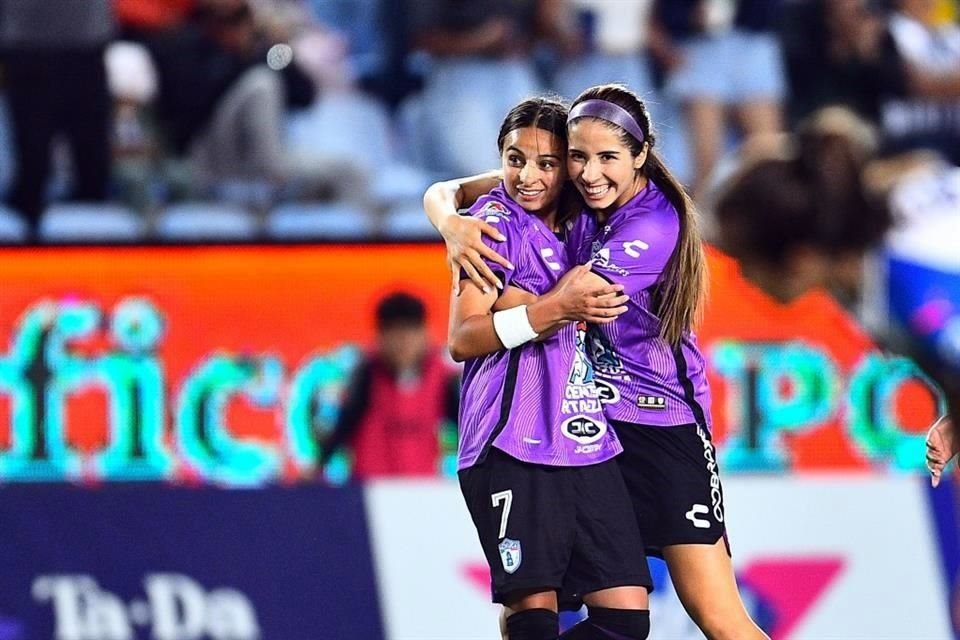 Alice Soto le dio ilusión a la afición del Pachuca, tras abrir el marcador al minuto 16.