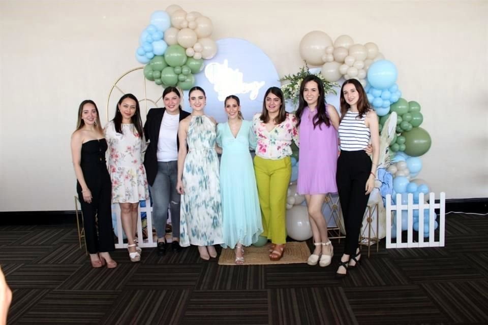 Sofía Cantú, Abigail Ramírez, Nelly Chapa, Gloria Fernández, Melissa Martínez, Jennifer Torres, Jeorgina Martínez y Cindy Torres
