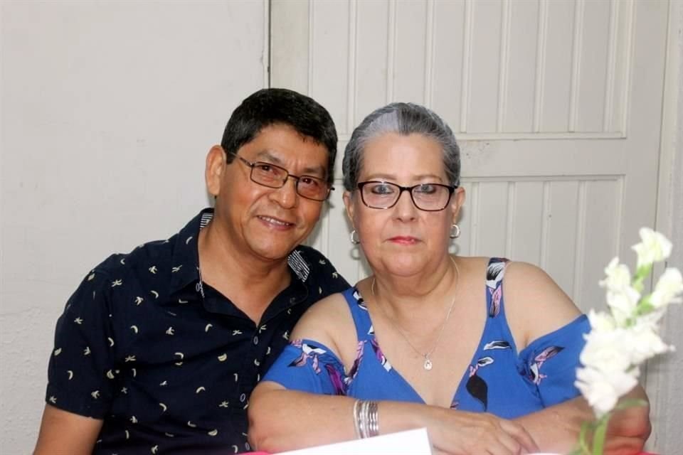 León Núñez e Irma Guadalupe Alanis