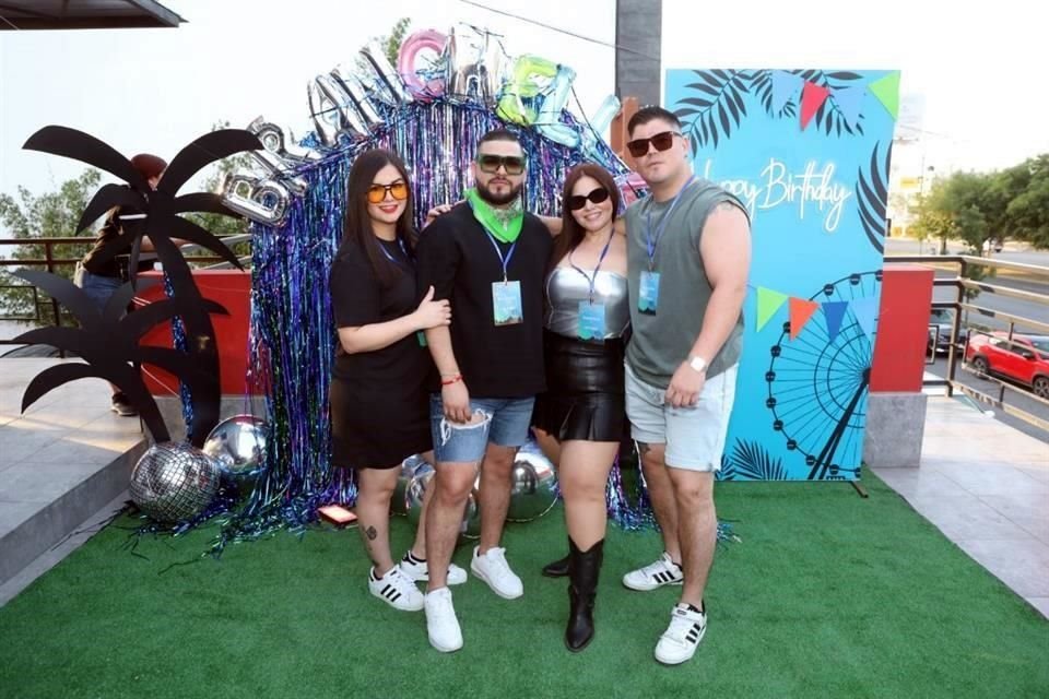 Fanny Carrillo, Brandon Carrillo, Laura Carrillo y Ricky Carrillo