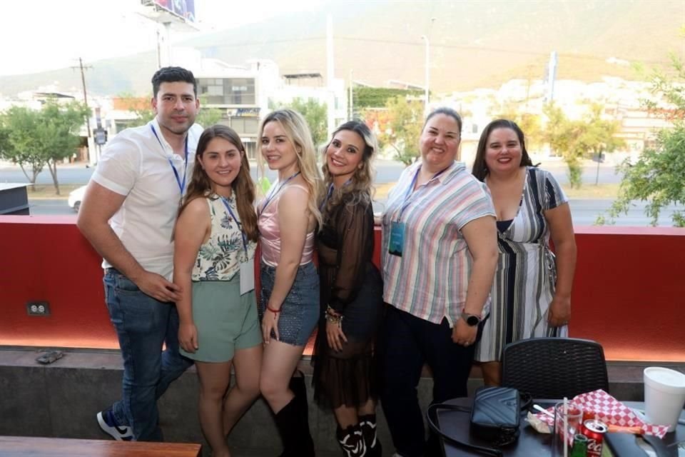 Horacio Leal, Adahí Leal, Wendy Rodríguez, Elena Zapata, Brenda Cavazos y Edith Martínez
