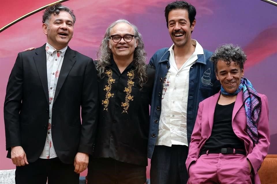 Café Tacvba considera que los cambios en la sociedad no vendrán de los políticos y sus promesas, sino de la gente.