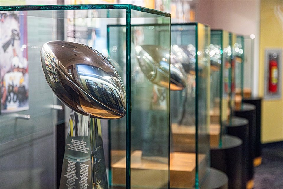 Galería de trofeos de los Steelers, equipo con la segunda base de fanáticos más grande en México entre todos los equipos de la NFL.