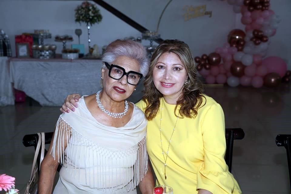 Rosario Tapia y Adriana Núñez