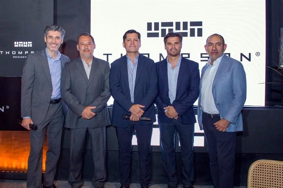 Alfredo Reynoso, Rodolfo Correa, Luis Carlos Villarreal, Rafael Correa y José Motta