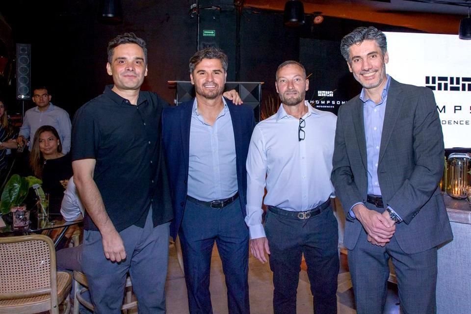 Miguel Gutiérrez, Rafael Correa, Alejandro Bueno y Alfredo Reynoso