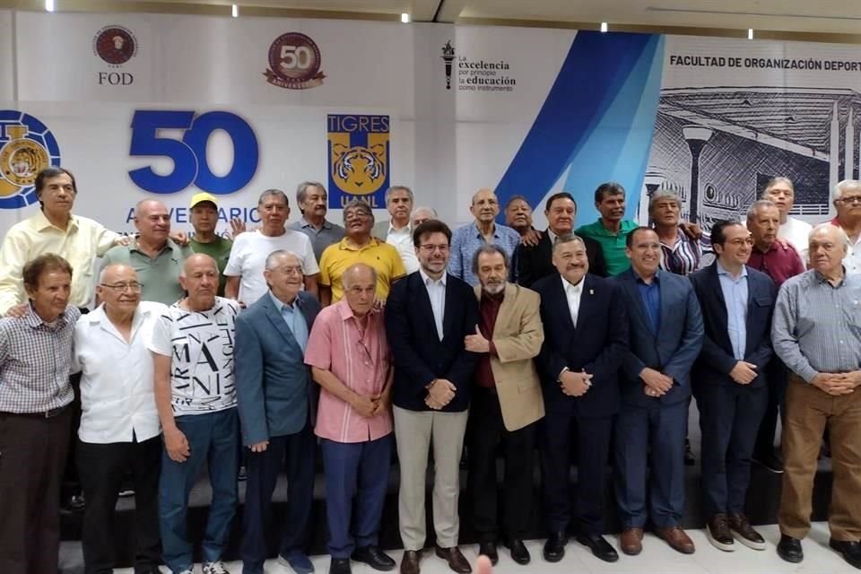 Los homenajeados cumplieron 50 años de haber ascendido a Tigres por primera vez.