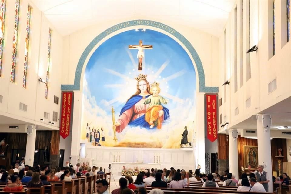 Misa para festejar a María Auxiliadora en la Parroquia San Juan Bosco