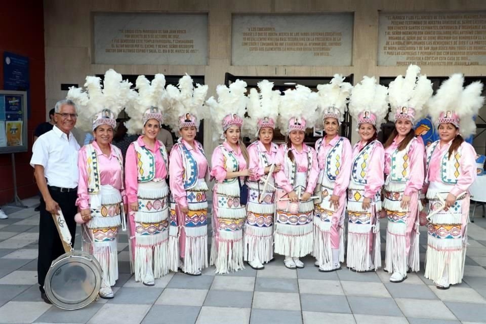 Danza María Auxiliadora del Instituto Excélsior de Monterrey, José Antonio Hernández, Nelly García, Mariana García, Karina Saldaña, Érica Leal, Andrea Partida, Adriana Soto, Sandra Elizondo, Anastasia