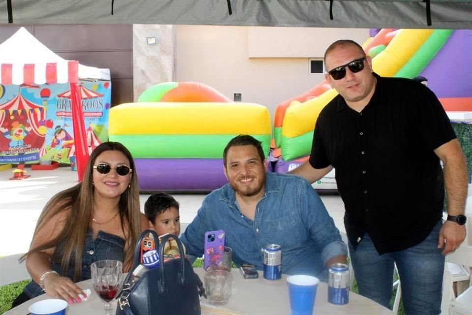 Ana Rodríguez, Arturo Naranjo Rodríguez, Arturo Naranjo y Miguel Ceballos