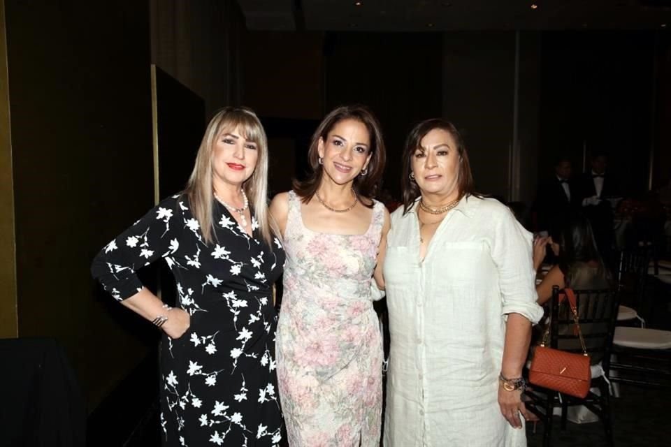 Miriam Hinojosa, Lily Doria y Patricia Tapia