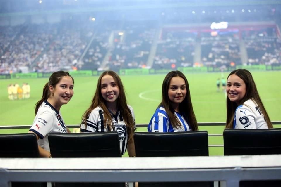 Carola Malagón, Emma Leal, Marian Garza y Fer Dávila