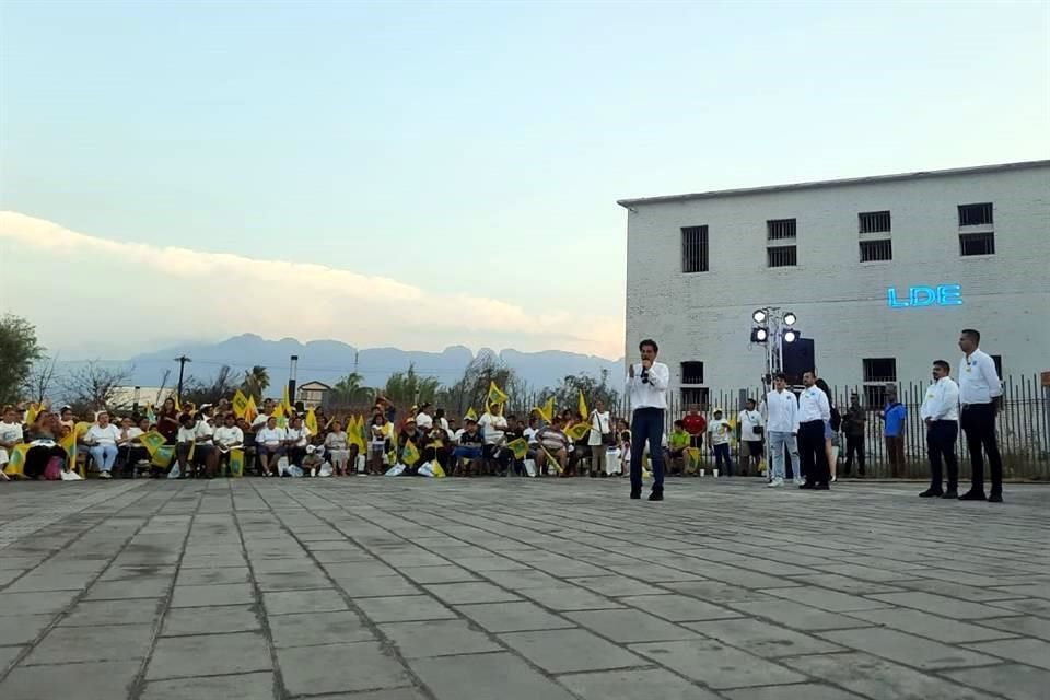 El cierre de campaña se realizó en el parque que ha estado en medio de polémica entre el Ejecutivo y los vecinos.