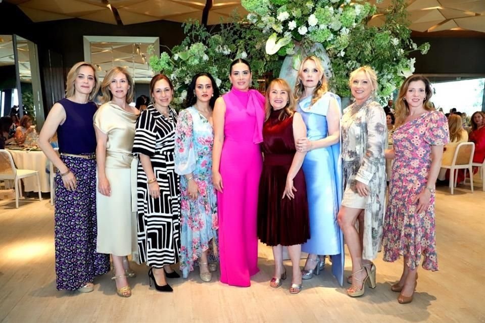 María Eugenia de Treviño, Ana Cecilia de Guerra, Margarita de Cantú, Lizy de Ibarra, Mily de Ibarra, Celina Lozano, Adriana Ibarra de Bremer, Alejandra de Kalifa y Catalina de Ibarra<br>