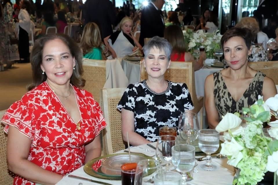 Dalia Gutiérrez de Reyes, Bety Ruiz de Flores y Alma Gutiérrez