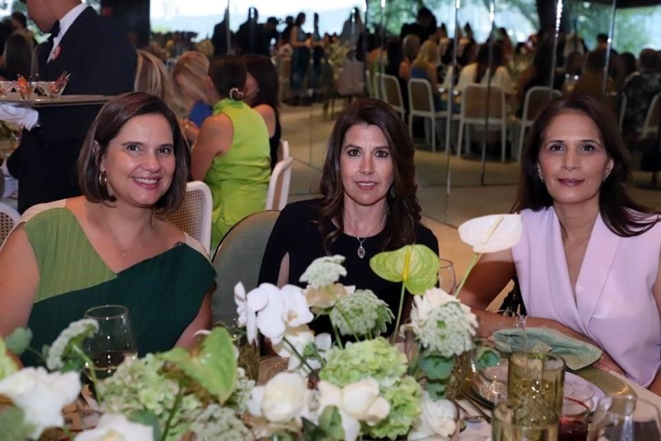 Toñita Treviño, Laura Bazán y Griselda Rodríguez