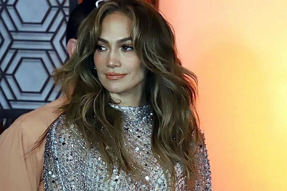 Jennifer Lopez ha cancelado su gira para dedicarle tiempo a su familia, en medio de rumores de separación con Ben Affleck.